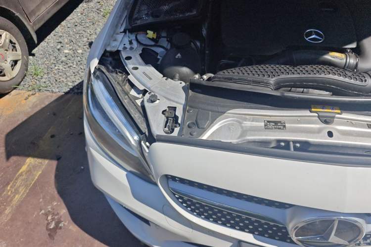 Used Mercedes-Benz C-Class 2021 C 200 L Fashion Edition Sport Version Engine Bay Right