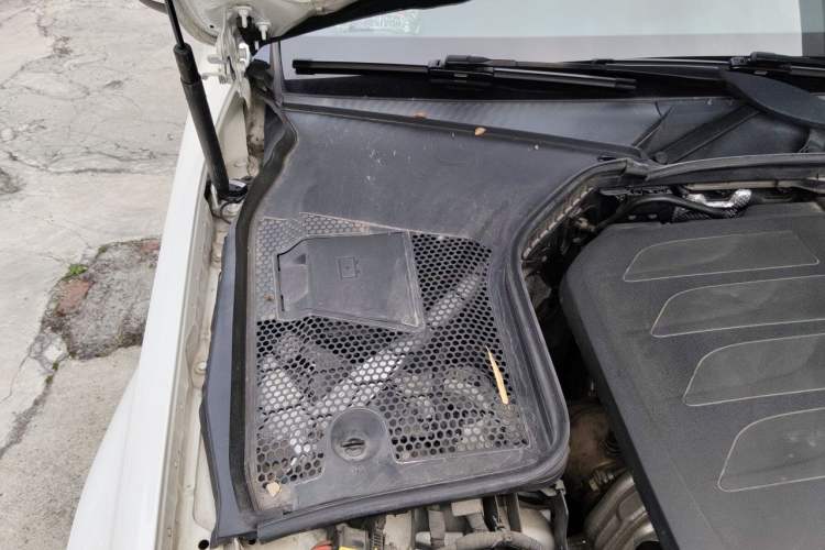 Used Mercedes-Benz C-Class 2021 C 200 L Fashion Edition Sport Version Engine Bay Right