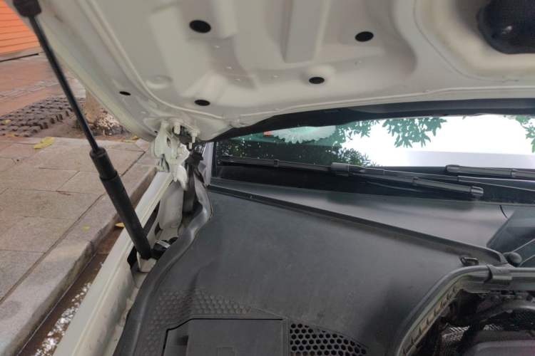 Used Mercedes-Benz C-Class 2021 C 260 L Sport Edition Engine Bay Right