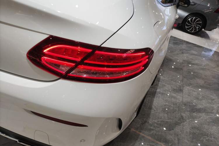 Used Mercedes-Benz C-Class 2021 C 200 Coupe Exterior 3
