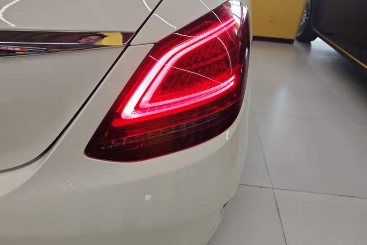Used Mercedes-Benz C-Class 2021 C 200 L Fashion Edition Sport Version Exterior 3