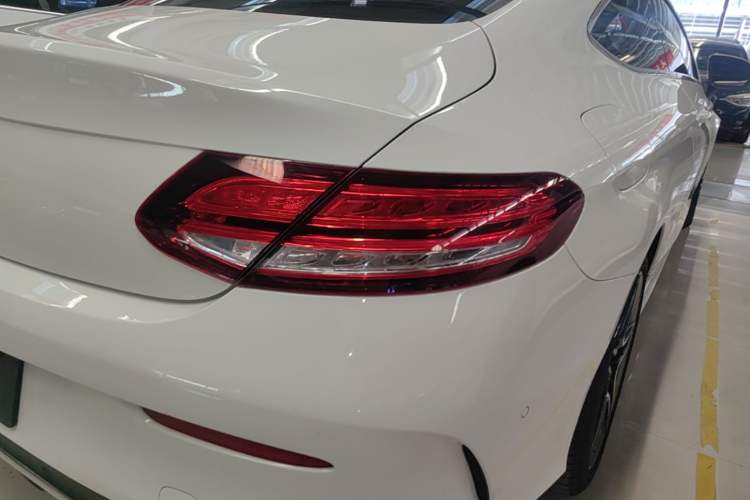 Used Mercedes-Benz C-Class 2021 C 260 Coupe Exterior 3