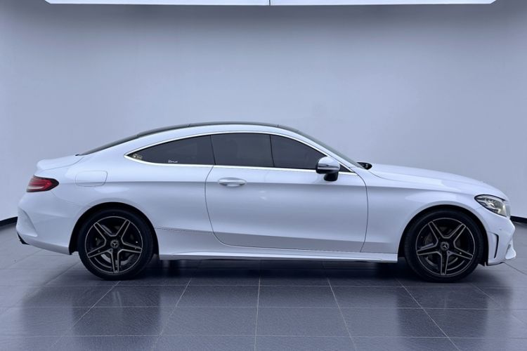 Used Mercedes-Benz C-Class 2021 C 260 Coupe Exterior 3