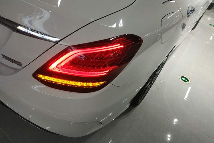 Used Mercedes-Benz C-Class 2021 C 260 L Sport Edition Star Collection Exterior 6
