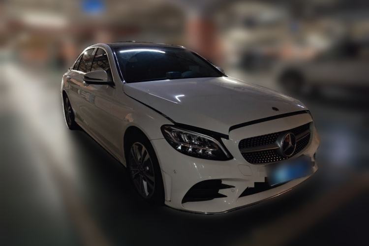 Used Mercedes-Benz C-Class 2021 C 200 L Fashion Edition Sport Version Front Right 45 Deg