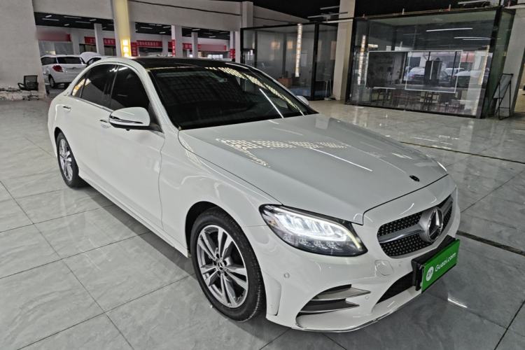 Used Mercedes-Benz C-Class 2021 C 200 L Fashion Edition Sport Version Front Right 45 Deg