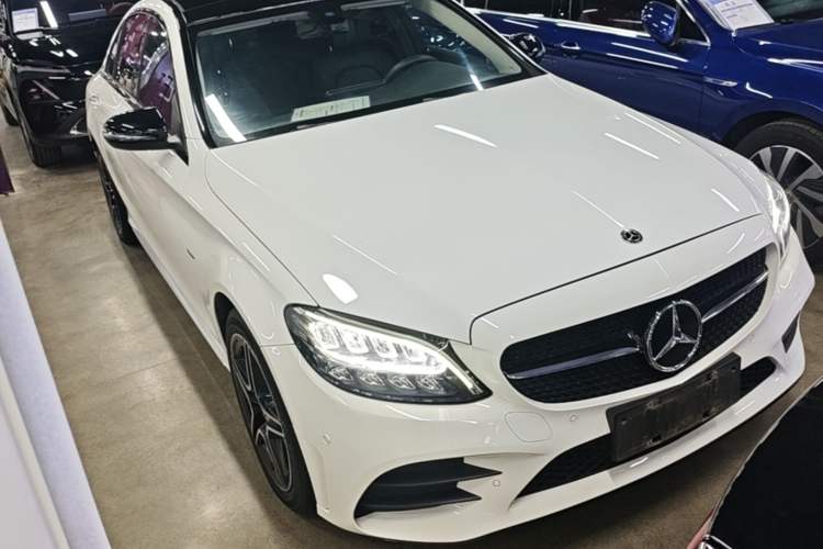 Used Mercedes-Benz C-Class 2021 C 260 L Sport Edition Star Collection Front Right 45 Deg
