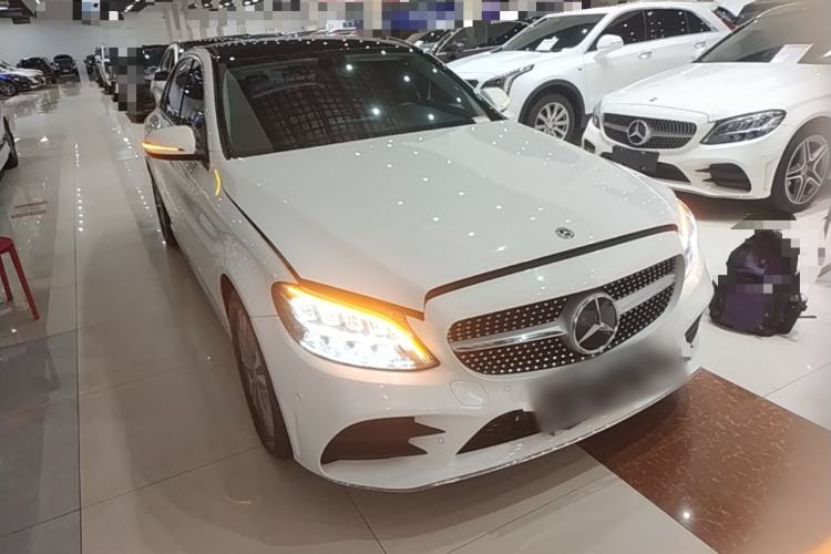 Used Mercedes-Benz C-Class 2021 C 200 L Fashion Edition Sport Version Front Right 45 Deg