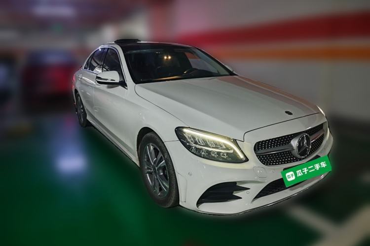 Used Mercedes-Benz C-Class 2021 C 200 L Fashion Edition Sport Version Front Right 45 Deg