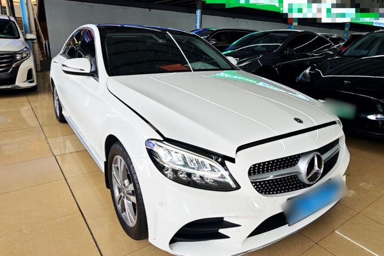 Used Mercedes-Benz C-Class 2021 C 200 L Fashion Edition Sport Version Front Right 45 Deg