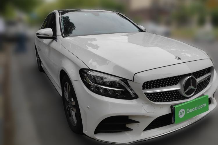Used Mercedes-Benz C-Class 2021 C 200 L Fashion Edition Sport Version Front Right 45 Deg