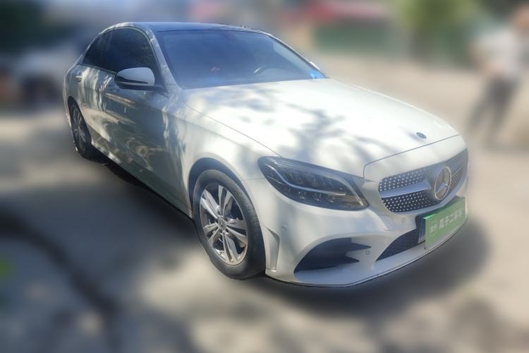 Used Mercedes-Benz C-Class 2021 C 200 L Fashion Edition Sport Version Front Right 45 Deg