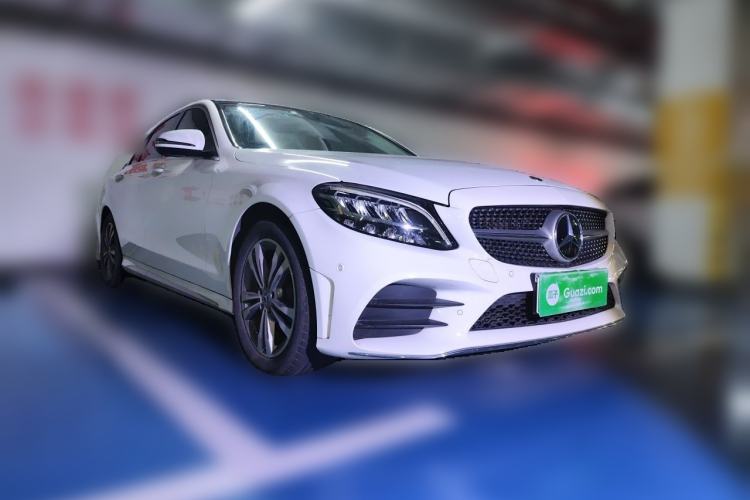 Used Mercedes-Benz C-Class 2021 C 200 L Fashion Edition Sport Version Front Right 45 Deg