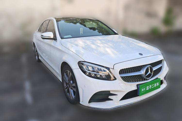Used Mercedes-Benz C-Class 2021 C 200 L Fashion Edition Sport Version Front Right 45 Deg