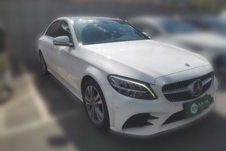 Used Mercedes-Benz C-Class 2021 C 200 L Fashion Edition Sport Version Front Right 45 Deg
