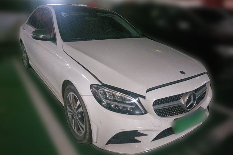 Used Mercedes-Benz C-Class 2021 C 200 L Fashion Edition Sport Version Front Right 45 Deg