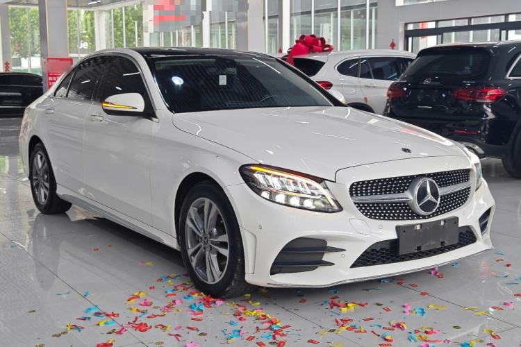 Used Mercedes-Benz C-Class 2021 C 200 L Fashion Edition Sport Version Front Right 45 Deg