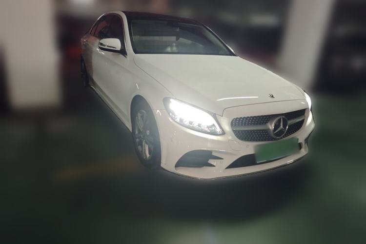 Used Mercedes-Benz C-Class 2021 C 200 L Fashion Edition Sport Version Front Right 45 Deg