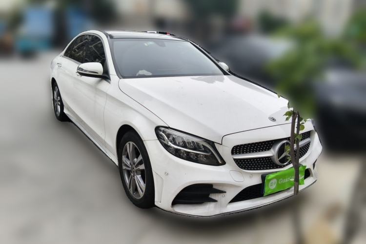 Used Mercedes-Benz C-Class 2021 C 200 L Fashion Edition Sport Version Front Right 45 Deg