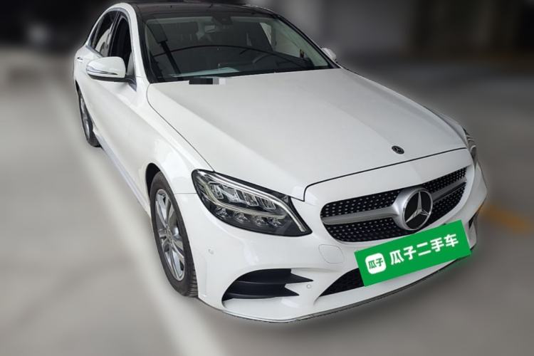 Used Mercedes-Benz C-Class 2021 C 200 L Fashion Edition Sport Version Front Right 45 Deg