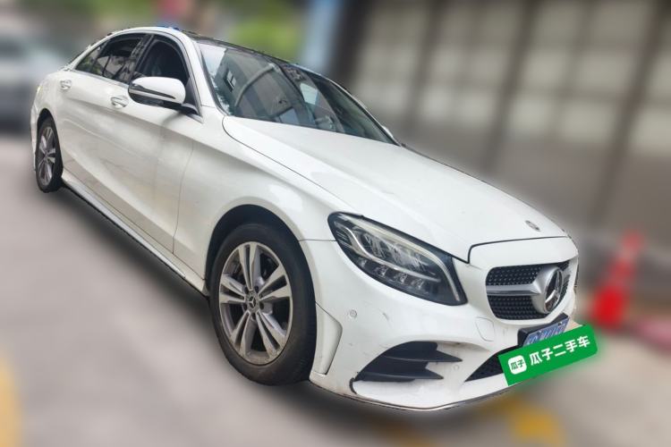 Used Mercedes-Benz C-Class 2021 C 200 L Fashion Edition Sport Version Front Right 45 Deg