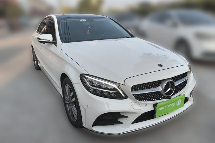 Used Mercedes-Benz C-Class 2021 C 200 L Fashion Edition Sport Version Front Right 45 Deg