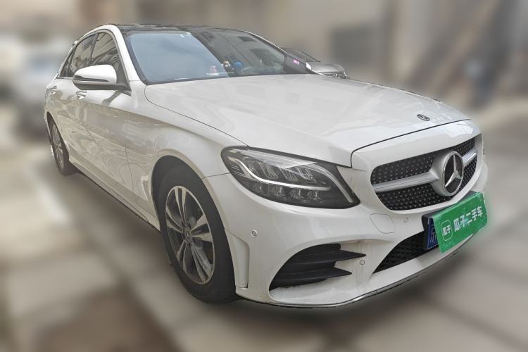 Used Mercedes-Benz C-Class 2021 C 200 L Fashion Edition Sport Version Front Right 45 Deg
