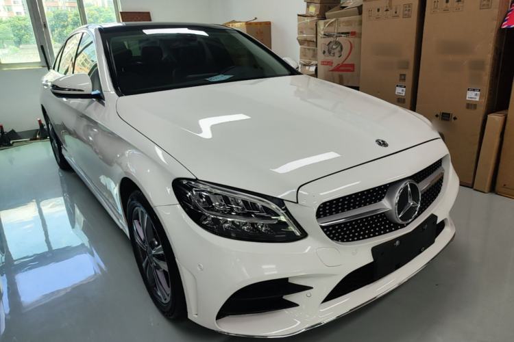 Used Mercedes-Benz C-Class 2021 C 200 L Fashion Edition Sport Version Front Right 45 Deg