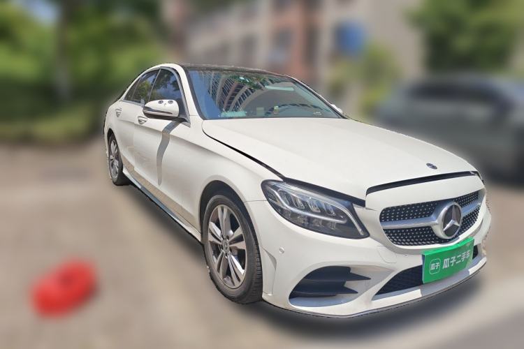 Used Mercedes-Benz C-Class 2021 C 200 L Fashion Edition Sport Version Front Right 45 Deg