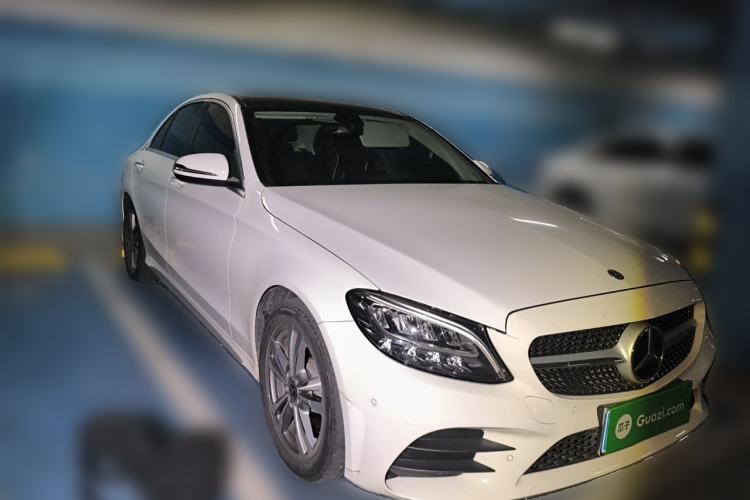 Used Mercedes-Benz C-Class 2021 C 200 L Fashion Model Front Right 45 Deg