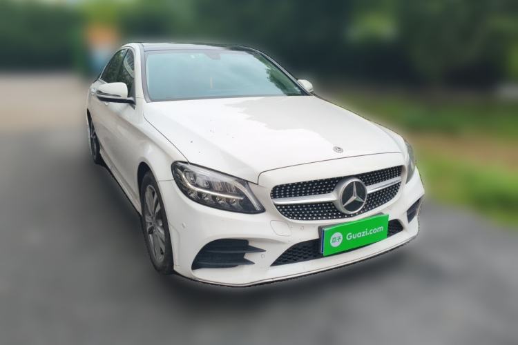 Used Mercedes-Benz C-Class 2021 C 200 L Fashion Edition Sport Version Front Right 45 Deg