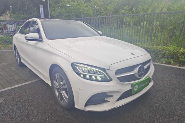 Used Mercedes-Benz C-Class 2021 C 200 L Fashion Edition Sport Version Front Right 45 Deg