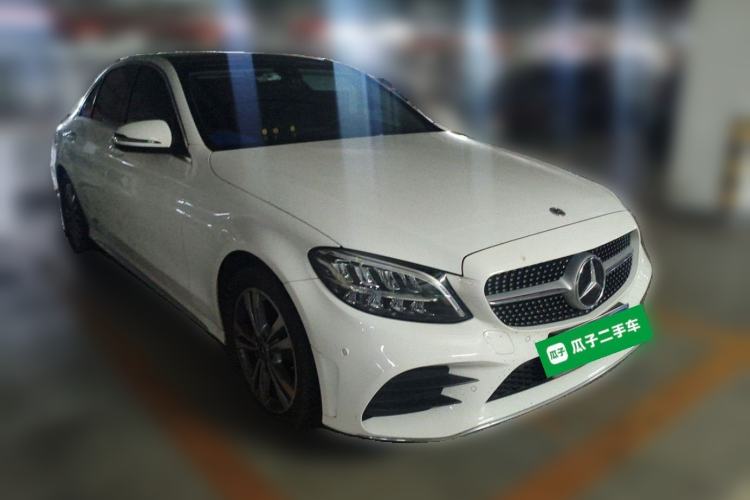 Used Mercedes-Benz C-Class 2021 C 200 L Fashion Edition Sport Version Front Right 45 Deg