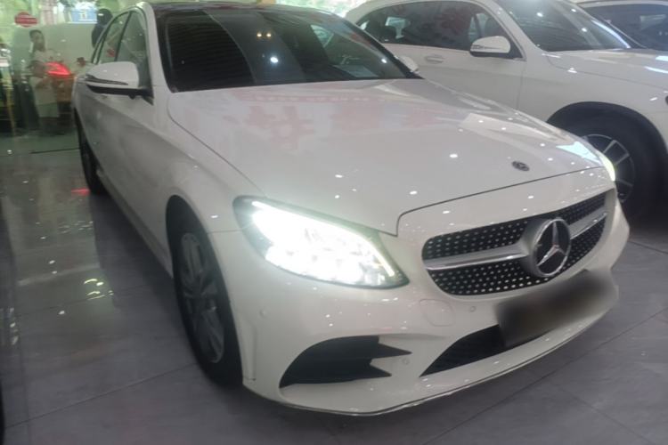Used Mercedes-Benz C-Class 2021 C 200 L Fashion Edition Sport Version Front Right 45 Deg