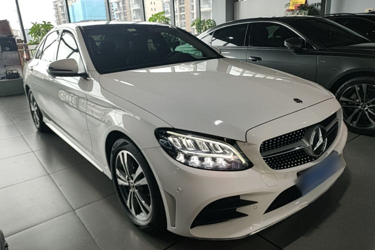Used Mercedes-Benz C-Class 2021 C 200 L Fashion Edition Sport Version Front Right 45 Deg