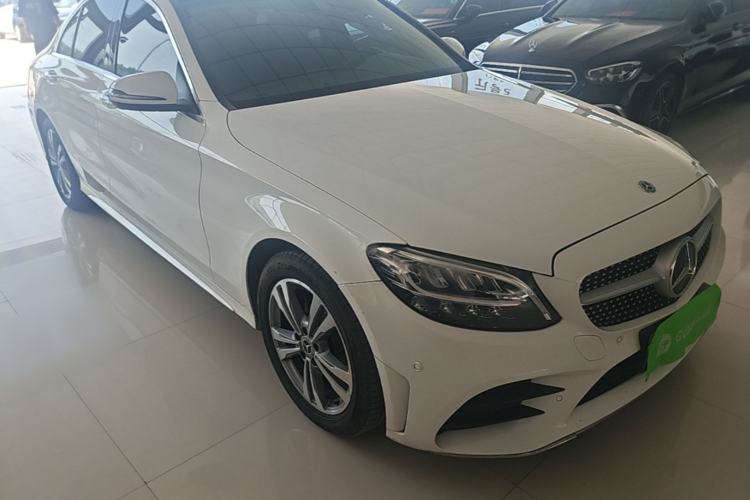 Used Mercedes-Benz C-Class 2021 C 200 L Fashion Edition Sport Version Front Right 45 Deg