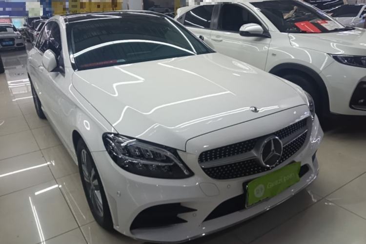 Used Mercedes-Benz C-Class 2021 C 200 L Fashion Edition Sport Version Front Right 45 Deg