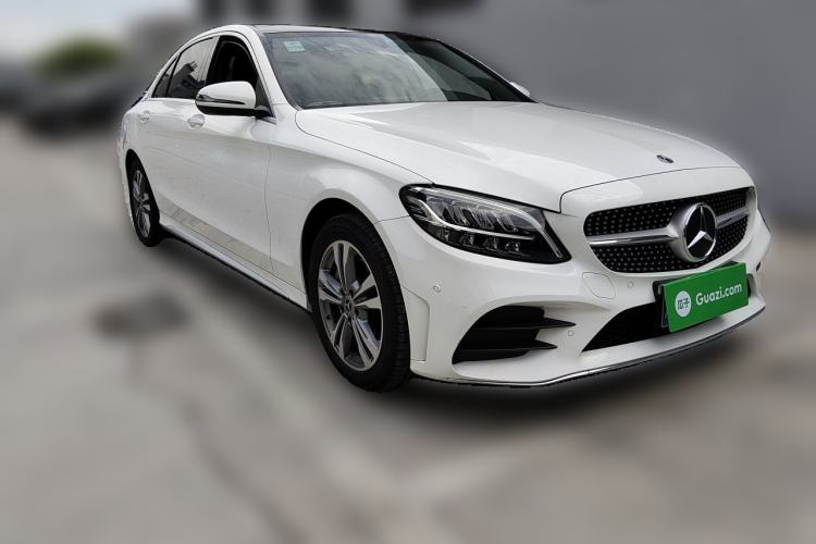 Used Mercedes-Benz C-Class 2021 C 200 L Fashion Edition Sport Version Front Right 45 Deg