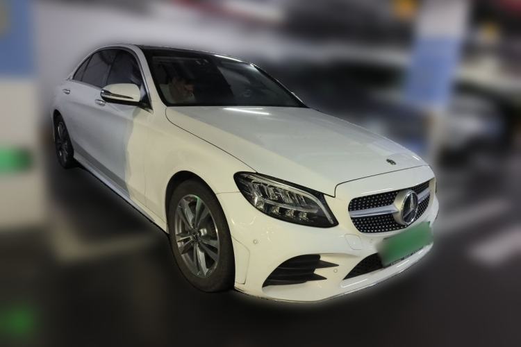 Used Mercedes-Benz C-Class 2021 C 200 L Fashion Edition Sport Version Front Right 45 Deg