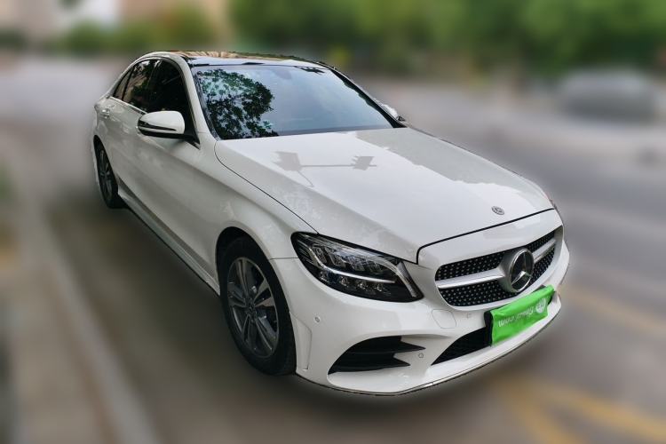 Used Mercedes-Benz C-Class 2021 C 200 L Fashion Edition Sport Version Front Right 45 Deg