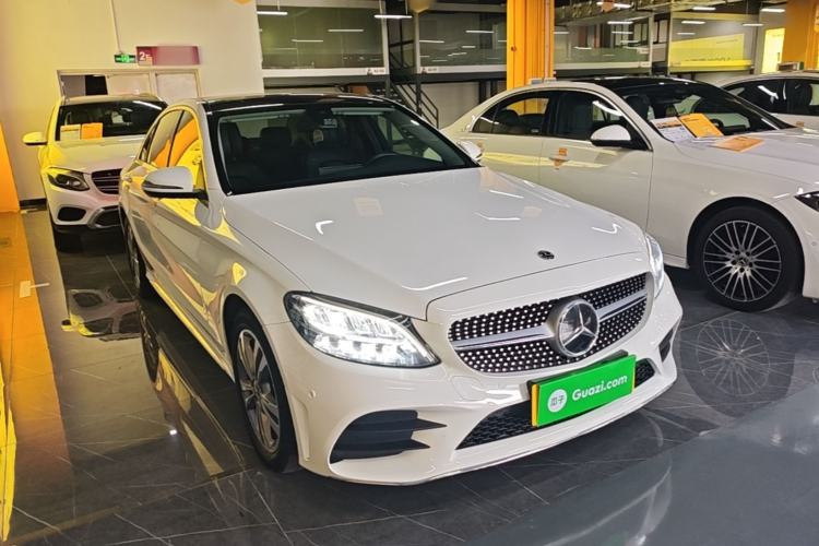 Used Mercedes-Benz C-Class 2021 C 200 L Fashion Edition Sport Version Front Right 45 Deg