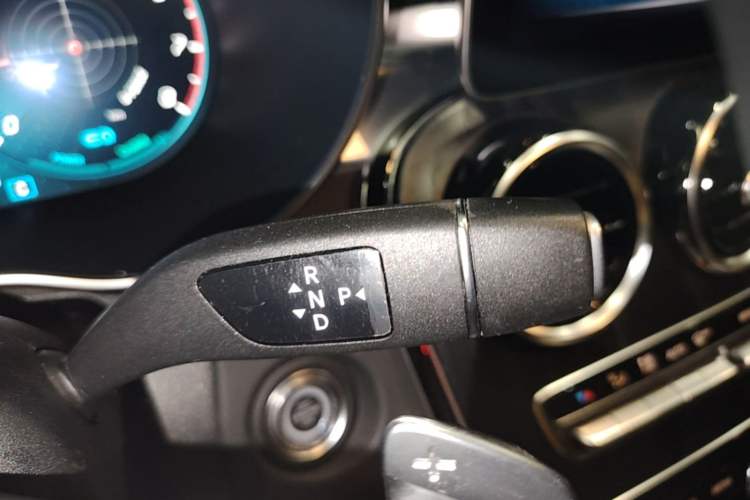 Used Mercedes-Benz C-Class 2021 C 260 L Sport Edition Star Collection Gear Lever