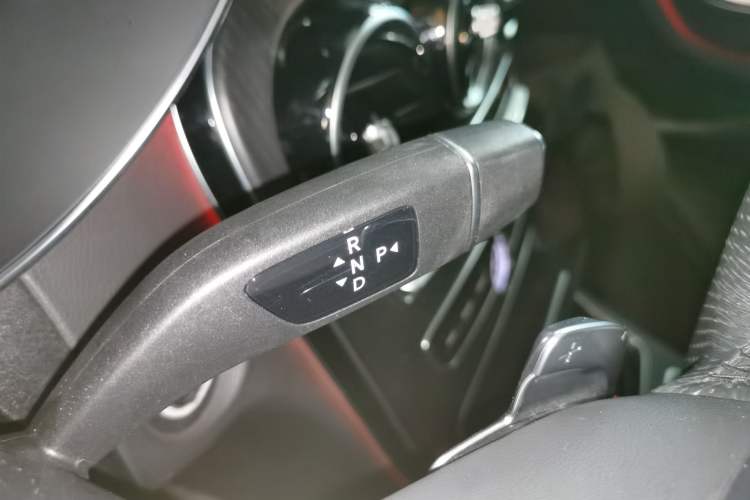 Used Mercedes-Benz C-Class 2021 C 260 L Sport Edition Star Collection Gear Lever
