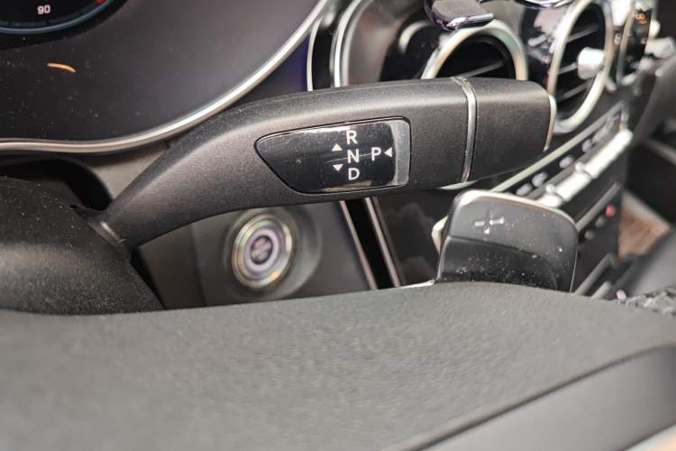 Used Mercedes-Benz C-Class 2021 C 200 L Fashion Edition Sport Version Gear Lever