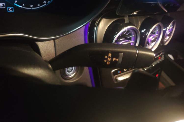 Used Mercedes-Benz C-Class 2021 C 260 L Sport Edition Star Collection Gear Lever