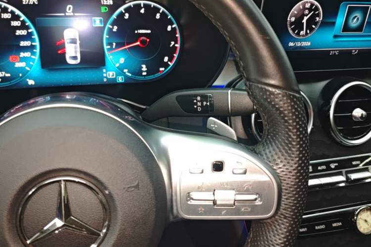 Used Mercedes-Benz C-Class 2021 C 200 L Fashion Edition Sport Version Gear Lever