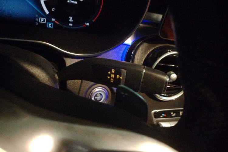 Used Mercedes-Benz C-Class 2021 C 200 L Fashion Edition Sport Version Gear Lever