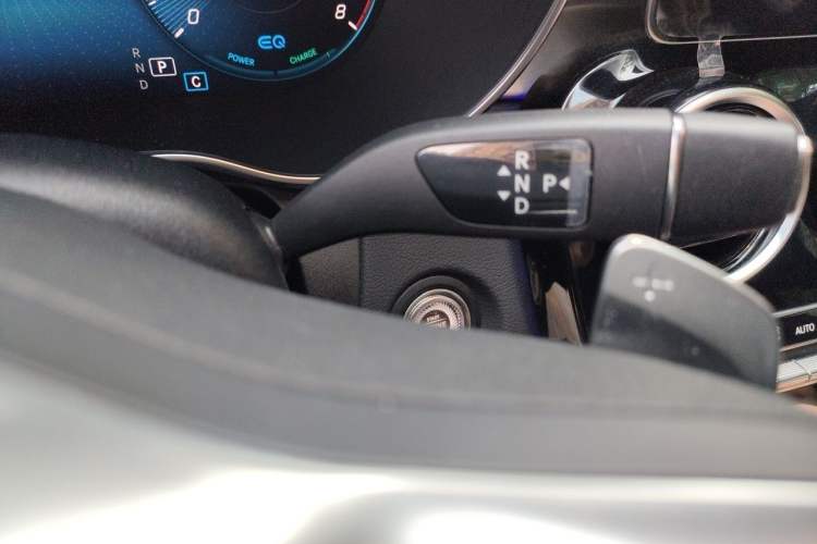 Used Mercedes-Benz C-Class 2021 C 260 Star Edition Gear Lever