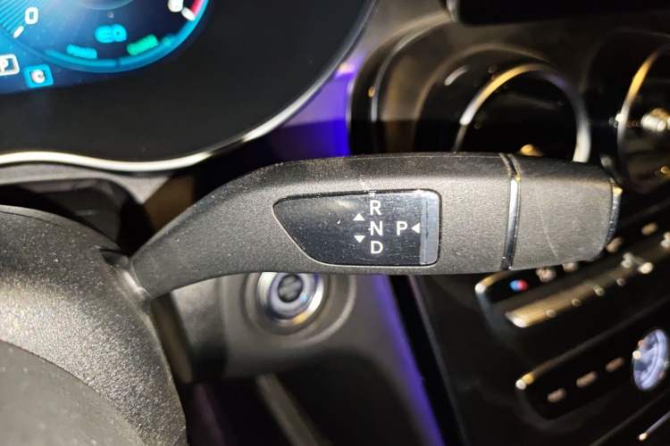 Used Mercedes-Benz C-Class 2021 C 260 L Sport Edition Star Collection Gear Lever