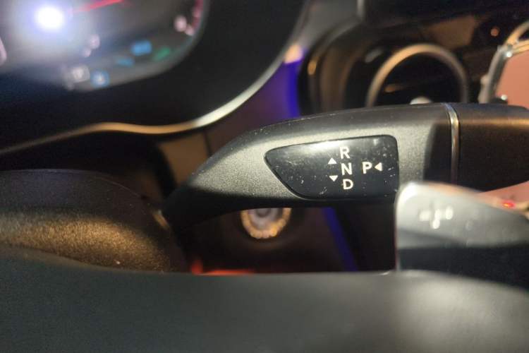 Used Mercedes-Benz C-Class 2021 C 260 L Sport Edition Gear Lever